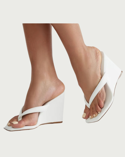 True Babe Wedges - White size 8