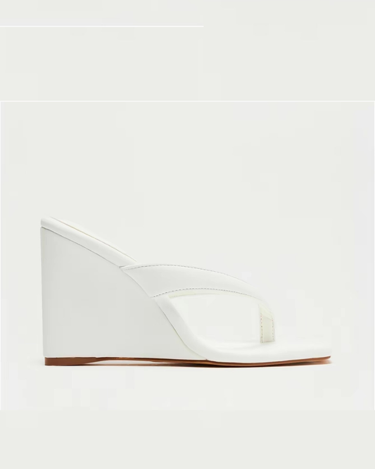 True Babe Wedges - White size 8
